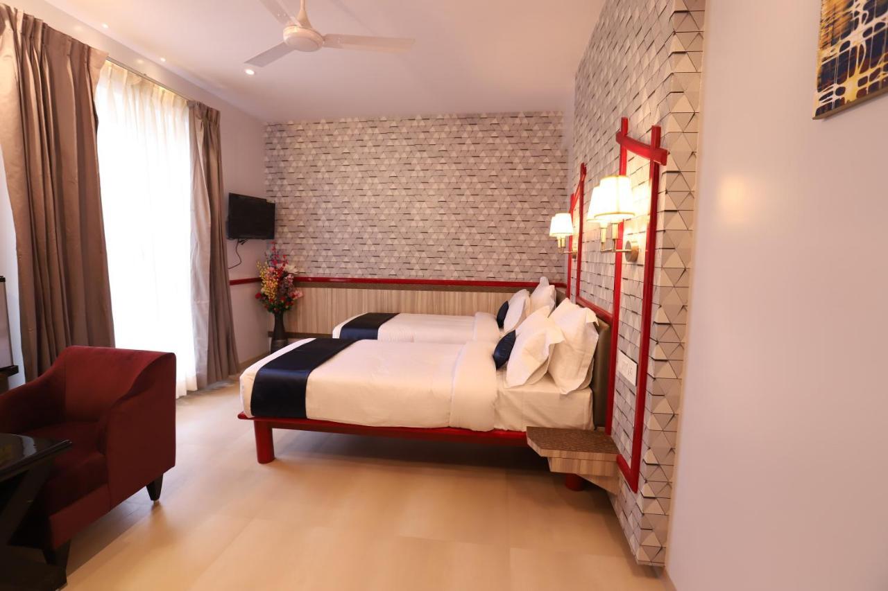 Hotel Prabha Palace Ahmednagar Buitenkant foto